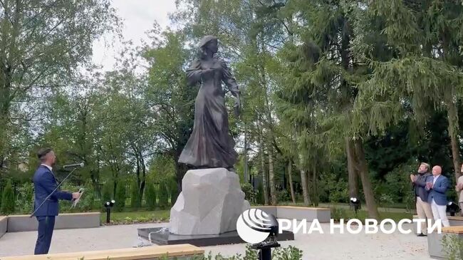 Открытие памятника Дарье Дугиной