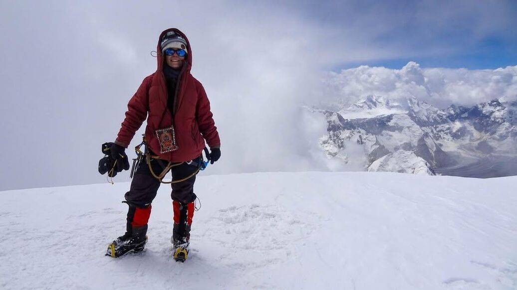 У застрявшей в Киргизии альпинистки появился шанс на спасение, сообщили СМИ