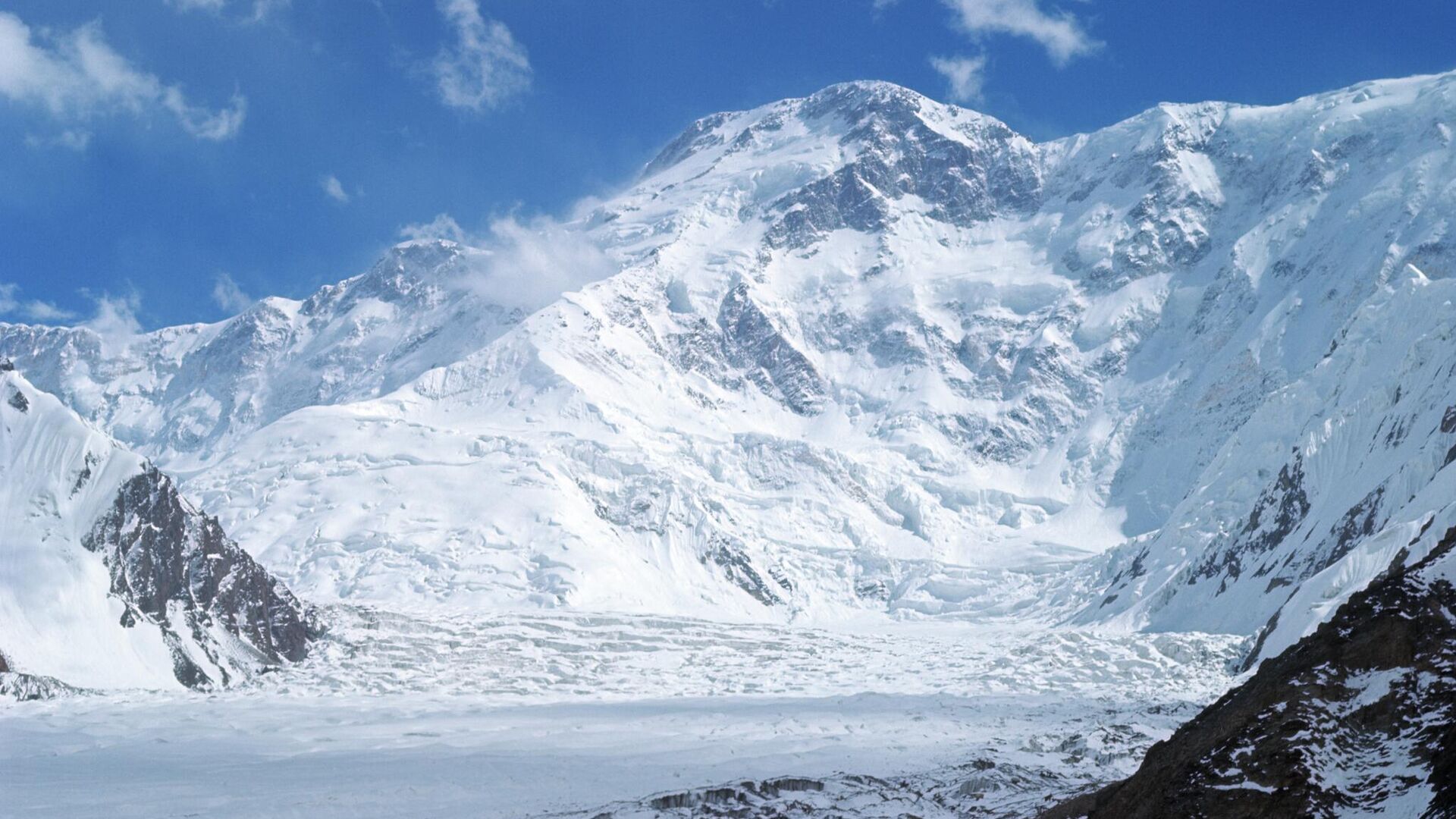 Пик Победы Пик Победы - РИА Новости, 1920, 21.08.2025