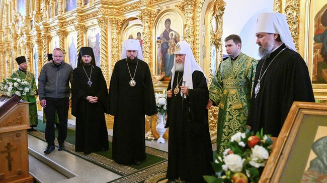 Патриарх Московский и всея Руси Кирилл в Троицком соборе Спасо-Преображенского Соловецкого ставропигиального мужского монастыря