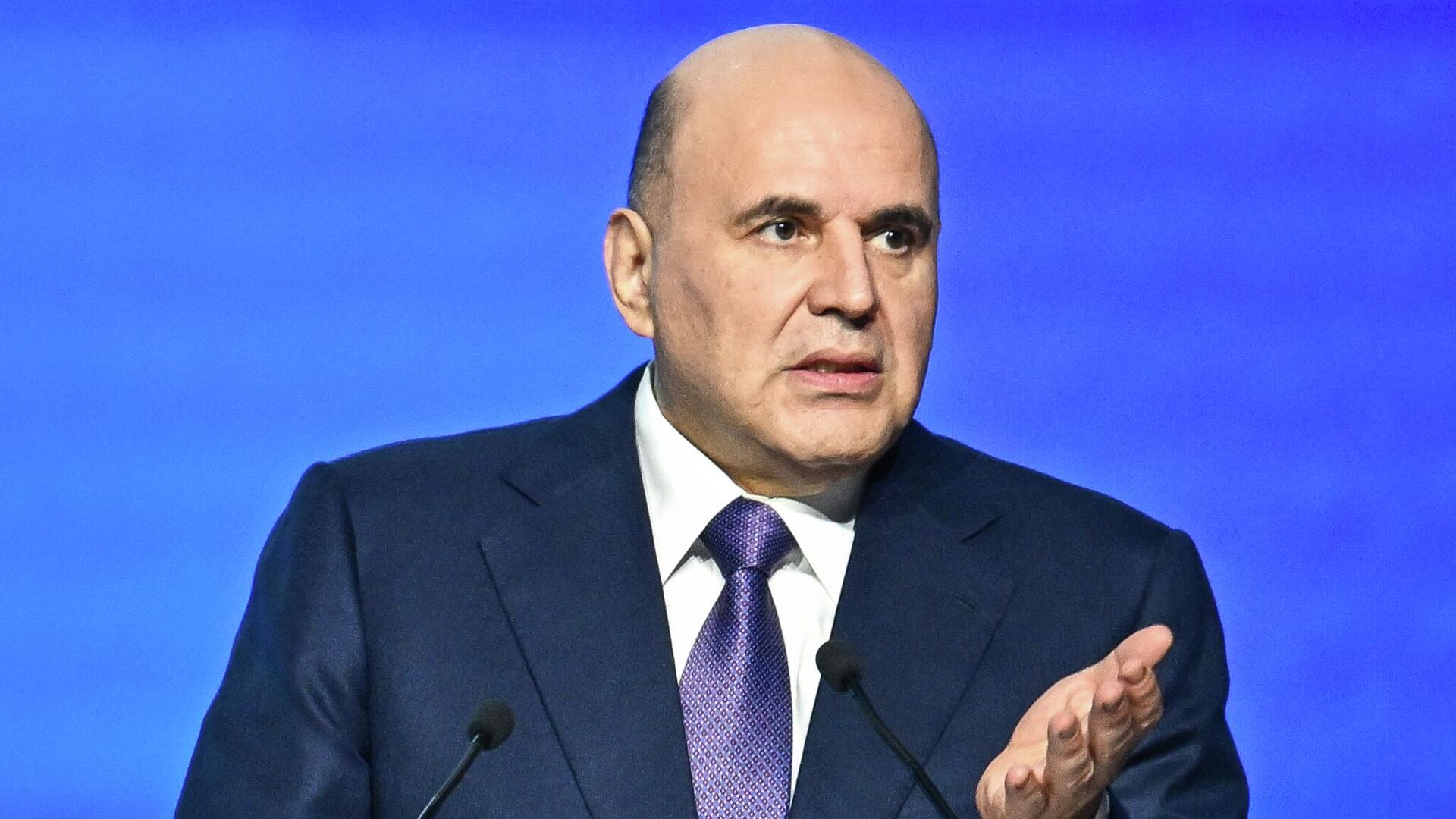 Председатель правительства РФ Михаил Мишустин выступает на пленарном заседании Х Всероссийского форума Развитие малых городов и исторических поселений в МВЦ Казань Экспо - РИА Новости, 1920, 21.08.2025