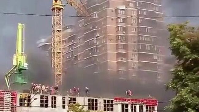 Пожар в строящемся четырехэтажном здании на юго-западе Москвы. 22 августа 2025