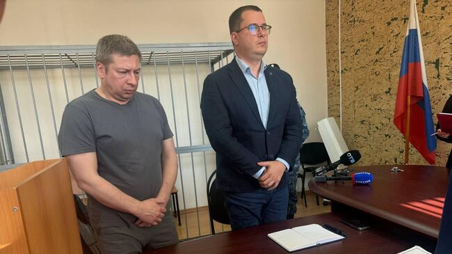 Бывший заместитель главы Дегтярска Виктор Солдатов в зале суда