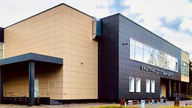 Дом культуры в Красном Бору Тосненского района Ленинградской области