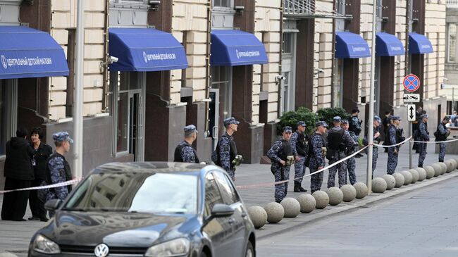 Оцепление у Центрального детского магазина в Москве