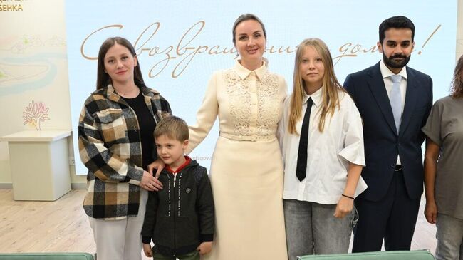 В Россию при посредничестве Катара вернули женщину с шестилетним ребенком с Украины и 15-летнюю девочку из Испании