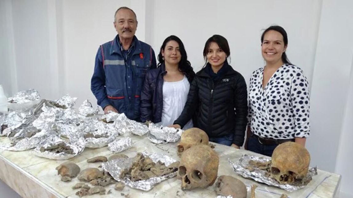 Андреа Касас с командой ученых - РИА Новости, 1920, 25.08.2025