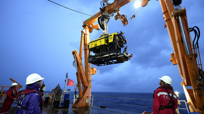 Испытания дистанционно управляемого глубоководного аппарата (ROV) Хайцинь