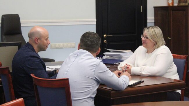 Глава Химок Елена Землякова на встрече с участниками региональной программы Герои Подмосковья Александром Александровым и Шамилем Хабибуллиным