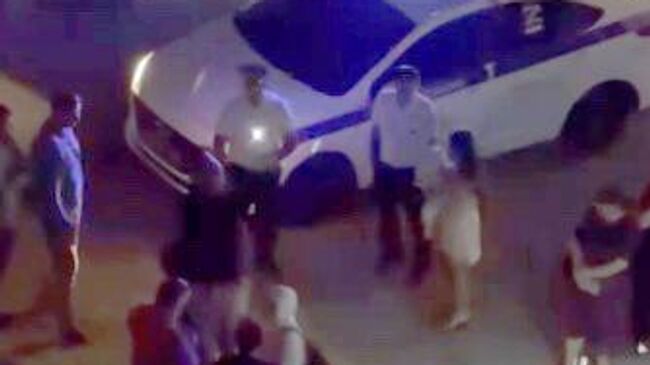 Мужчина напал на девушку с ребенком из-за внешнего вида в Каспийске