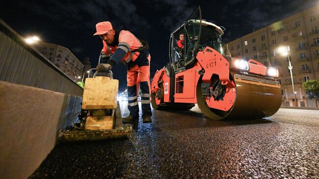 Замена асфальтового покрытия на Садовом кольце  Замена асфальтового покрытия на Садовом кольце
