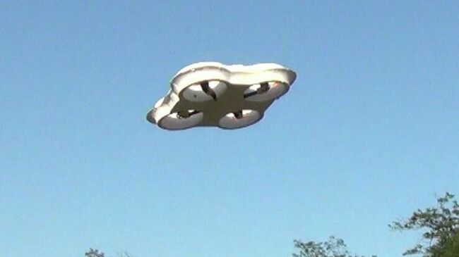 Дрон во время испытательного процесса Дрон во время испытательного процесса