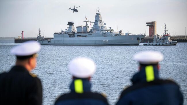 Немецкий фрегат в порту Вильгельмсхафена