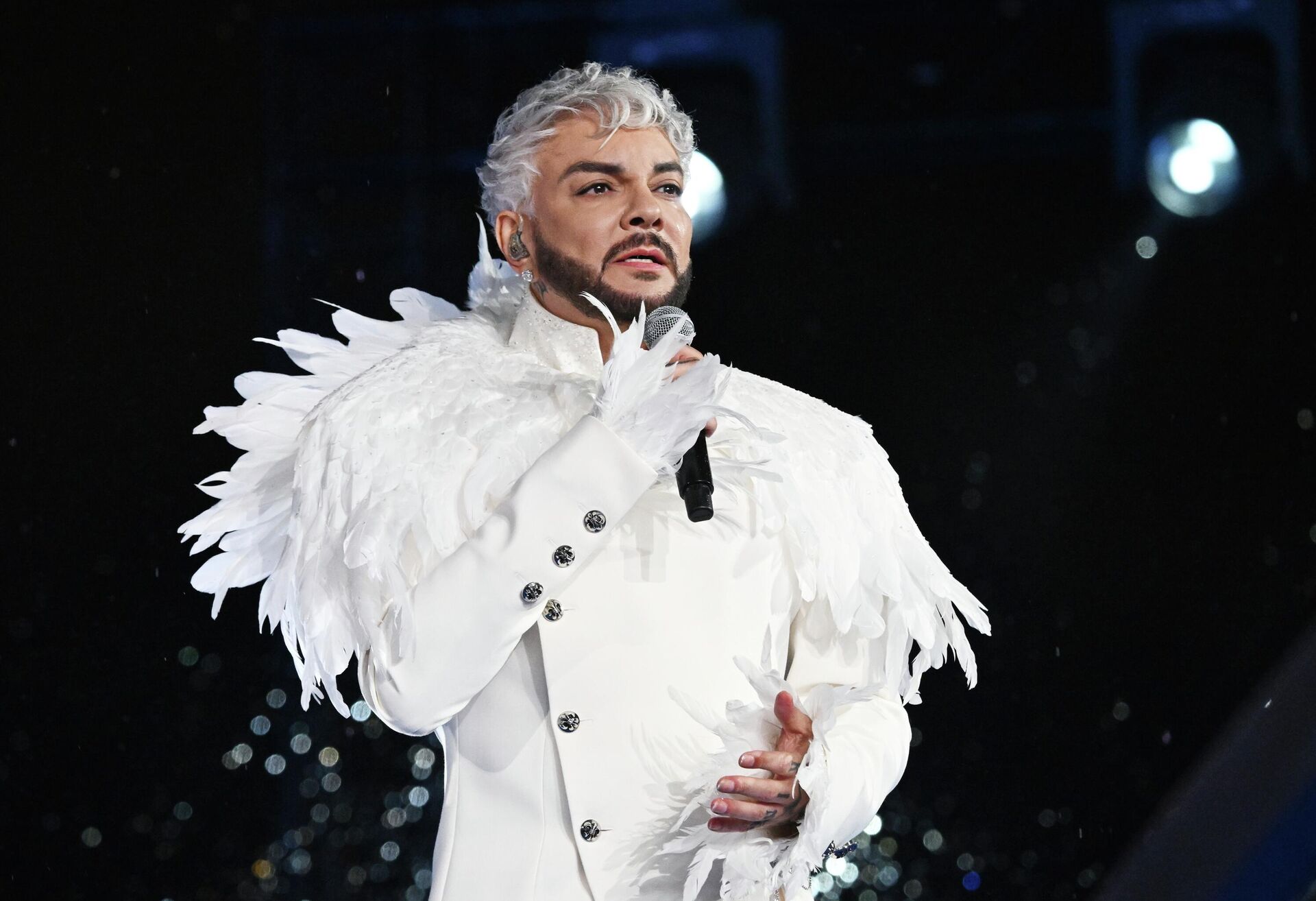 Певец Филипп Киркоров выступает на международном конкурсе молодых исполнителей популярной музыки Новая волна 2025 на площадке New Wave Hall в Казани Певец Филипп Киркоров выступает на международном конкурсе молодых исполнителей популярной музыки Новая волна 2025 на площадке New Wave Hall в Казани - РИА Новости, 1920, 28.10.2025