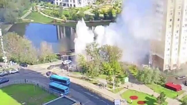 Прорыв трубы с горячей водой в Химках