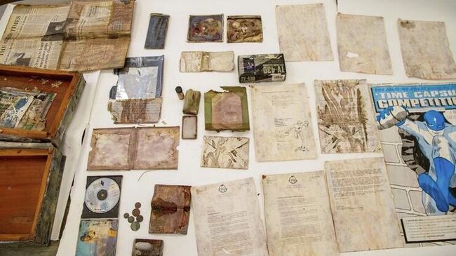 Предметы капсулы времени, заложенной принцессой Дианой в фундамент детской больницы на Грейт-Ормонд-стрит