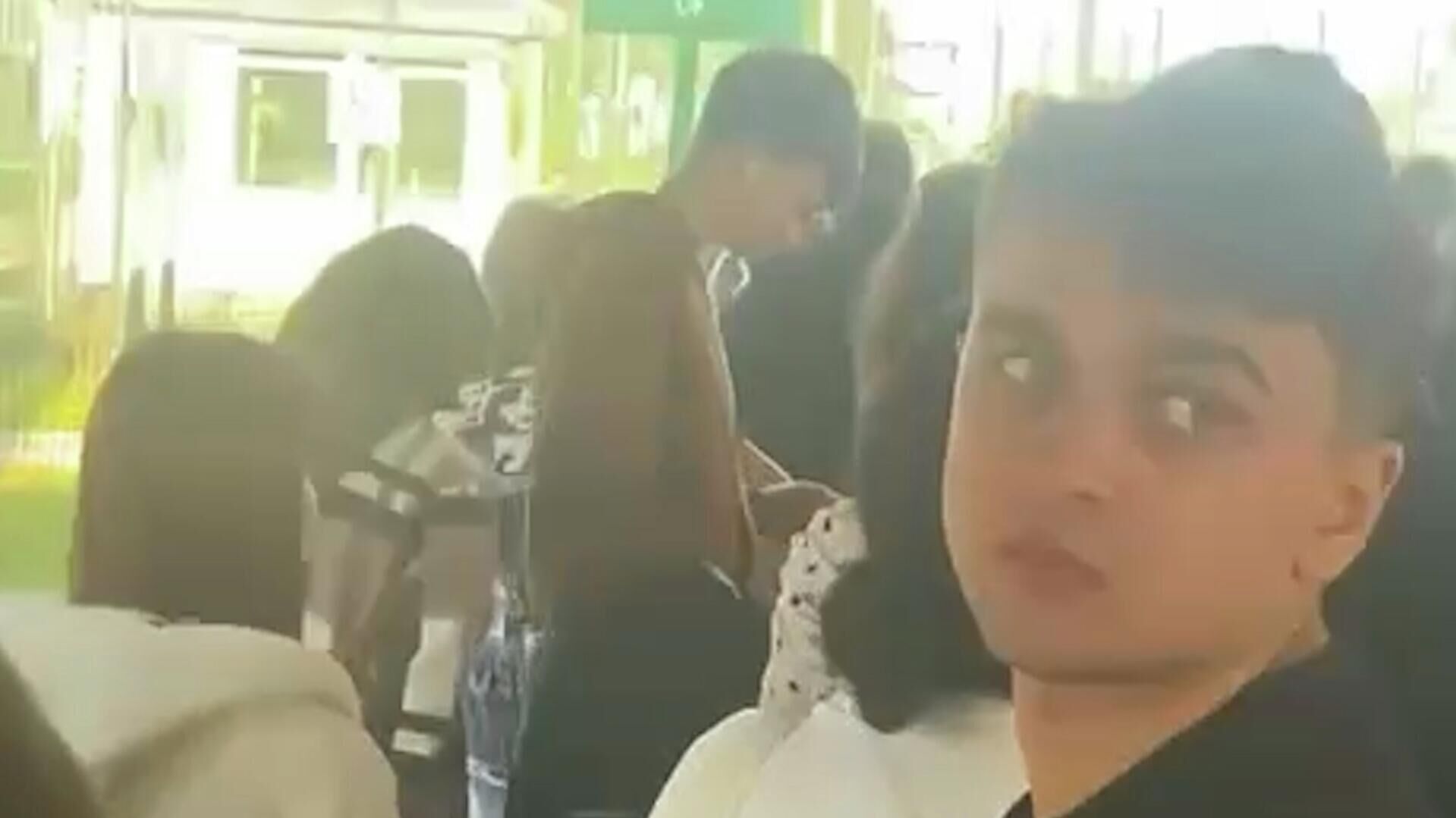 Массовый отъезд молодых ребят с территории Украины Массовый отъезд молодых ребят с территории Украины - РИА Новости, 1920, 28.08.2025