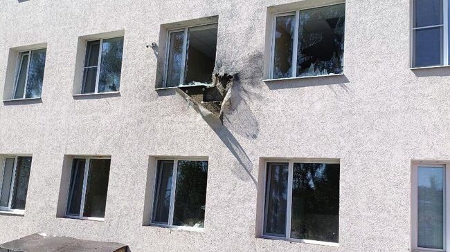 Последствия обстрела со стороны ВСУ приграничного района Белгородской области