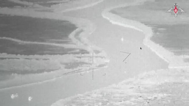 Минобороны показало видео с безэкипажного катера, уничтожившего украинский корабль Симферополь