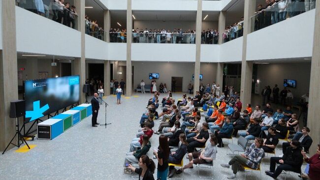 Вице-премьер России Дмитрий Чернышенко в новосибирском Академгородке открыл новый корпус поточных аудиторий кампуса Новосибирского госуниверситета