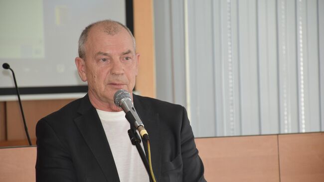 Владимир Гарёв Владимир Гарёв