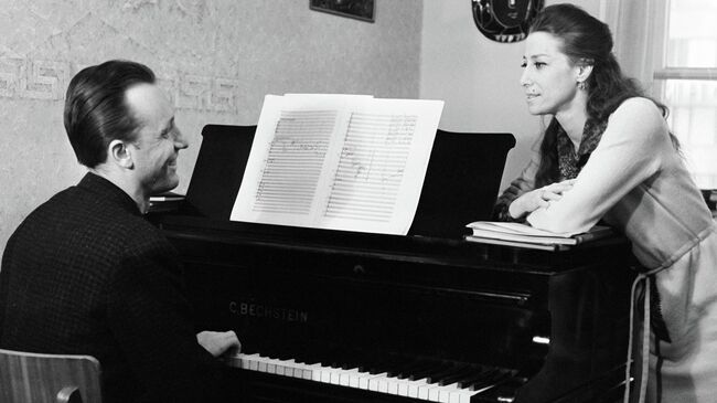 Композитор Родион Щедрин и его жена балерина Майя Плисецкая Композитор Родион Щедрин и его жена балерина Майя Плисецкая