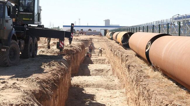 Строительство трубопровода для боевой подготовки в спортлагере под Волгоградом