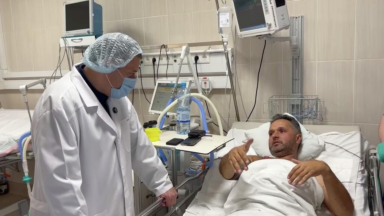 Пострадавший в курском приграничье оператор ВГТРК Сергей Солдатов после операции - РИА Новости, 1920, 29.08.2025