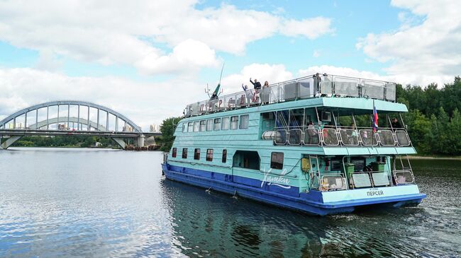 Для родных бойцов СВО провели речную прогулку в подмосковных Химках Для родных бойцов СВО провели речную прогулку в подмосковных Химках