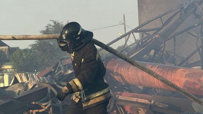 Ликвидация возгорания на АЗС возле села Сулевкент в Хасавюртовском районе Дагестана