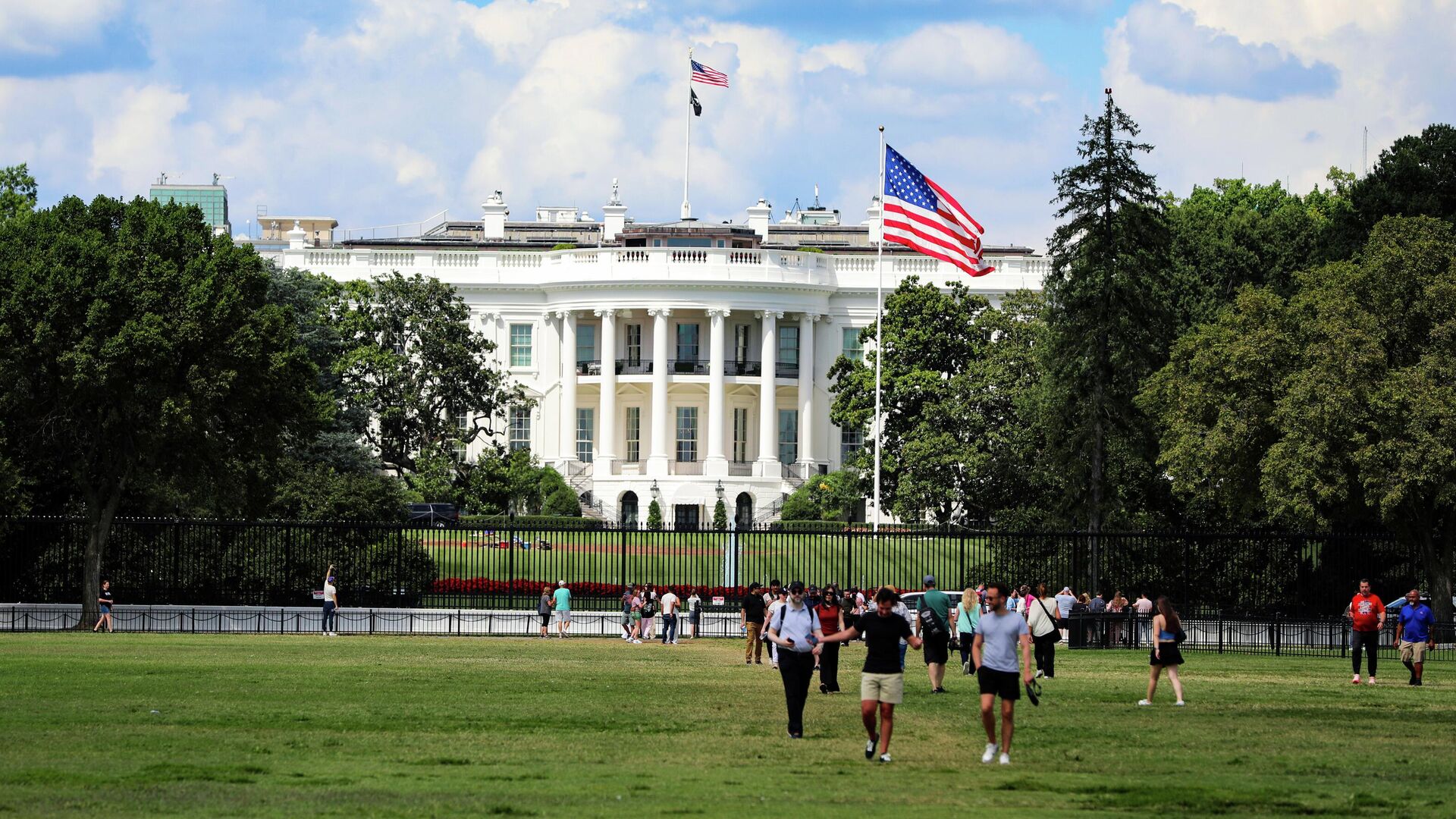 Белый дом в Вашингтоне Белый дом в Вашингтоне - РИА Новости, 1920, 15.10.2025