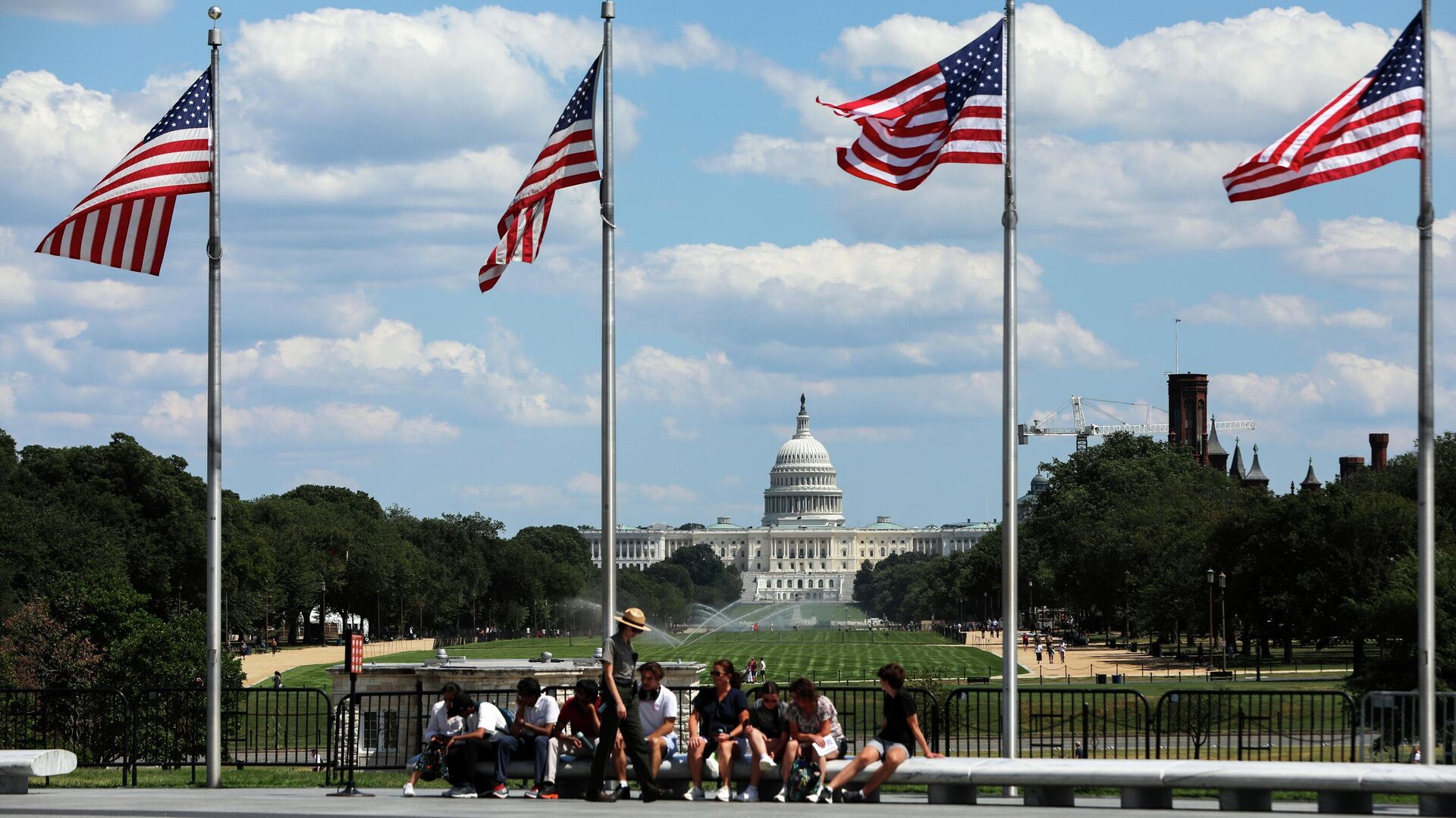 Флаги США  Флаги США  - РИА Новости, 1920, 22.09.2025