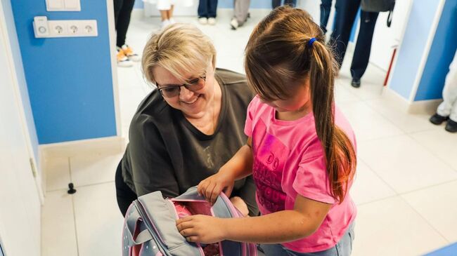 Глава Химок Елена Землякова приняла участие во Всероссийской акции Собери ребенка в школу