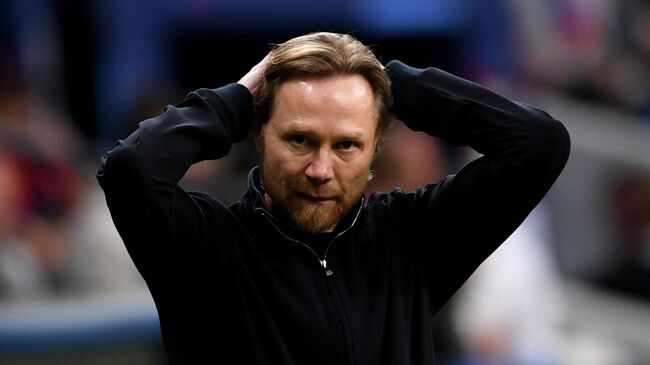 Валерий Карпин