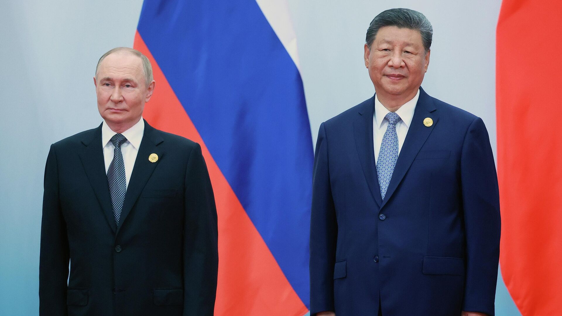Путин и Си Цзиньпин проводят переговоры в Пекине