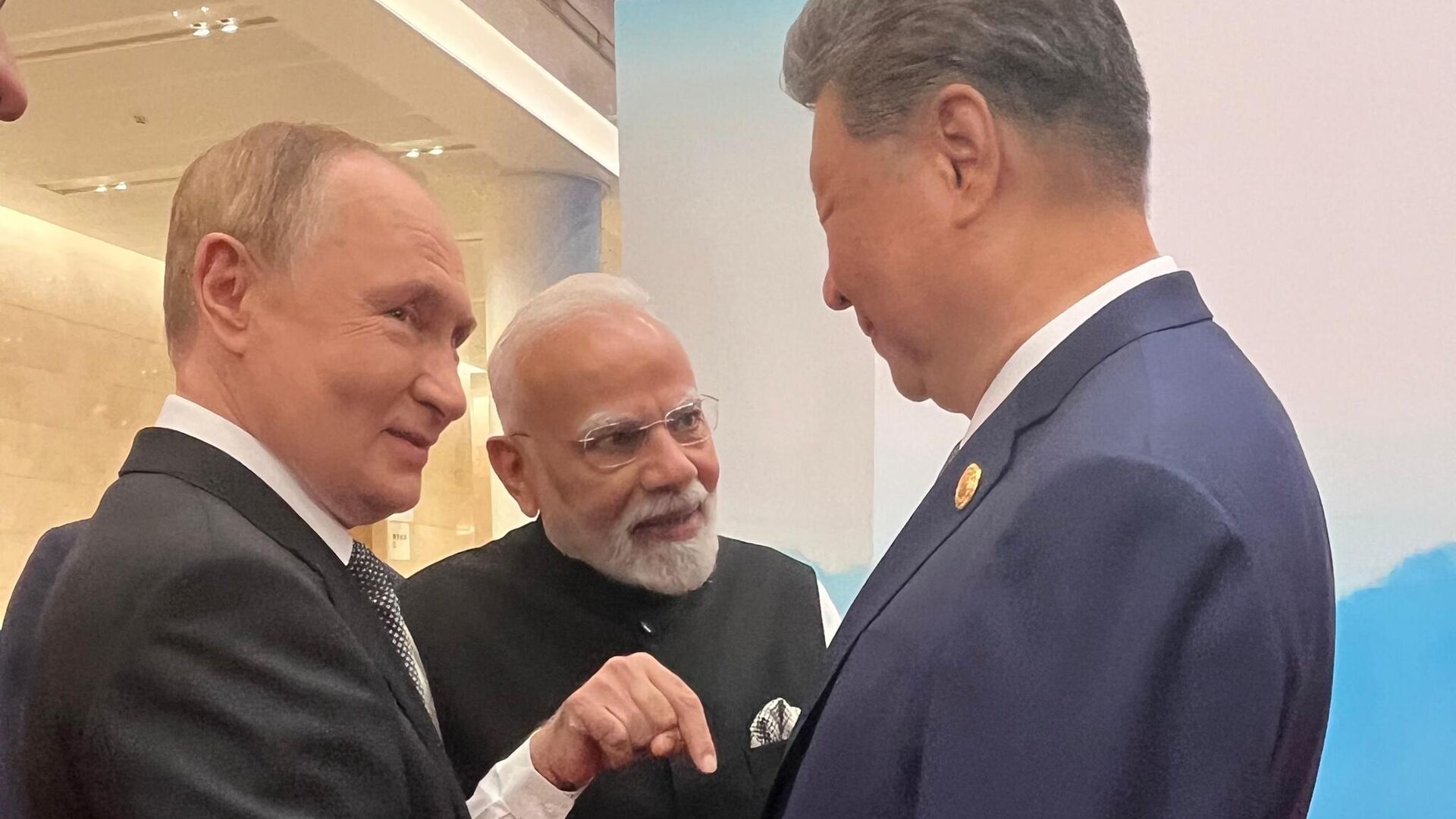 Путин назвал западные страны специалистами по сказкам