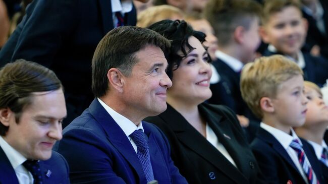 Губернатор Московской области Андрей Воробьев поучаствовал в линейке в подмосковном Технолицее имени Долгих