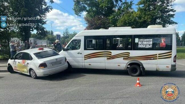 ДТП с маршруткой и легковым автомобилем в Калининграде