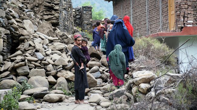 Последствия землетрясения в афганской провинции Кунар