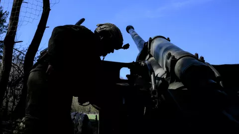 Боевая работа артиллерийского расчета в зоне проведения спецоперации
