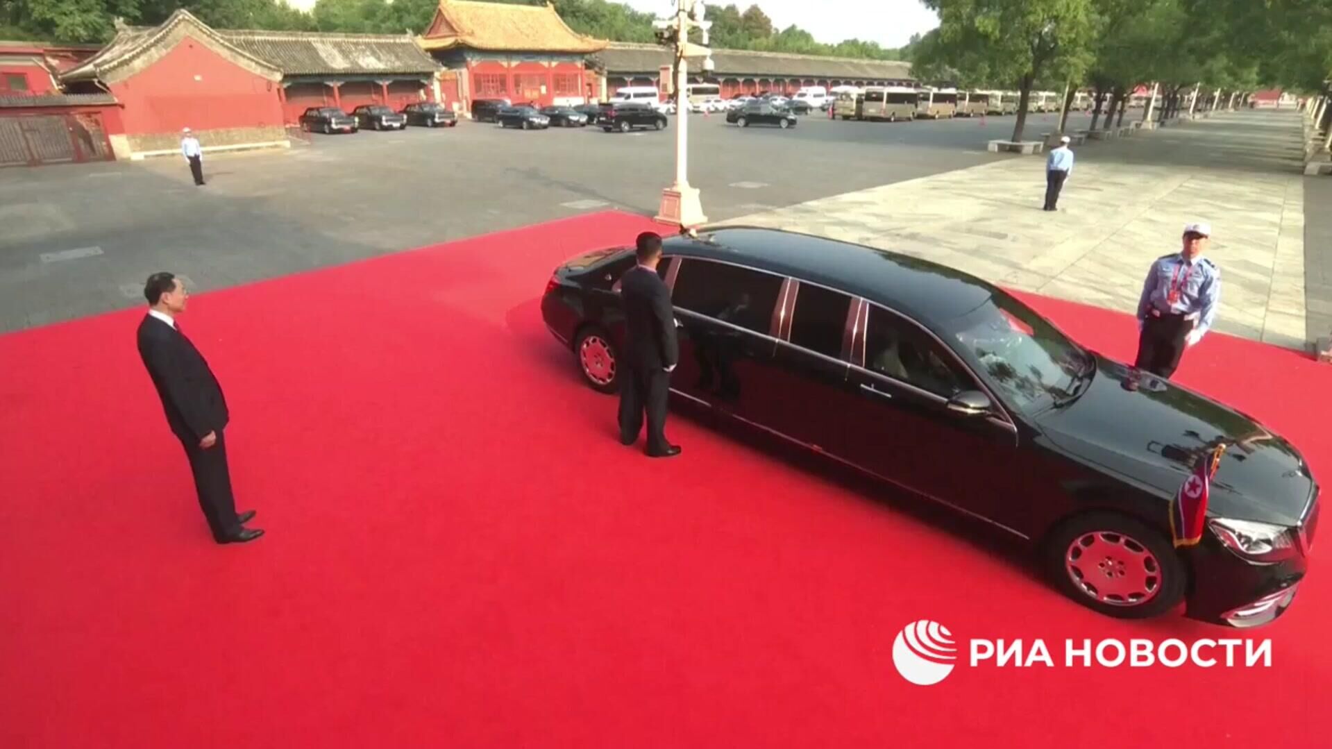 Ким Чен Ын приехал на военный парад в Пекине по случаю 80-летия окончания Второй мировой войны, передает корреспондент РИА Новости - РИА Новости, 1920, 03.09.2025