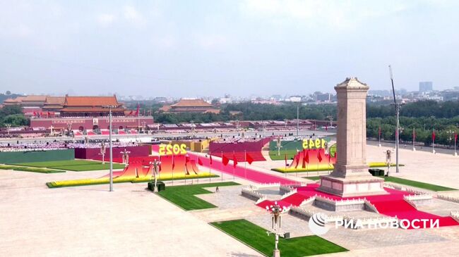 80 тысяч голубей над площадью Тяньаньмэнь  80 тысяч голубей над площадью Тяньаньмэнь