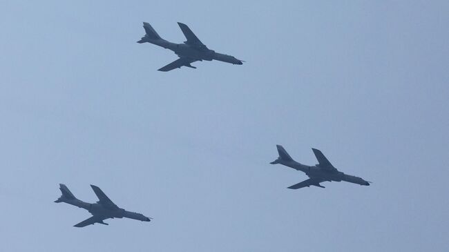 Воздушная часть военного парада на площади Тяньаньмэнь в Пекине