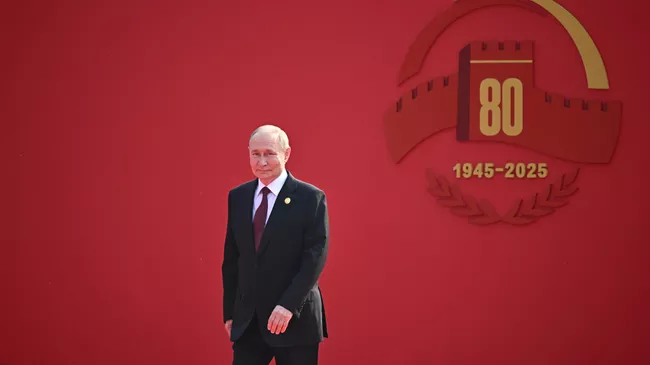 Президент России Владимир Путин принимает участие в совместном фотографировании глав иностранных делегаций, приглашенных на торжественные мероприятия по случаю 80-й годовщины Победы китайского народа в войне сопротивления Японии и окончания Второй мировой войны Президент России Владимир Путин принимает участие в совместном фотографировании глав иностранных делегаций, приглашенных на торжественные мероприятия по случаю 80-й годовщины Победы китайского народа в войне сопротивления Японии и окончания Второй мировой войны