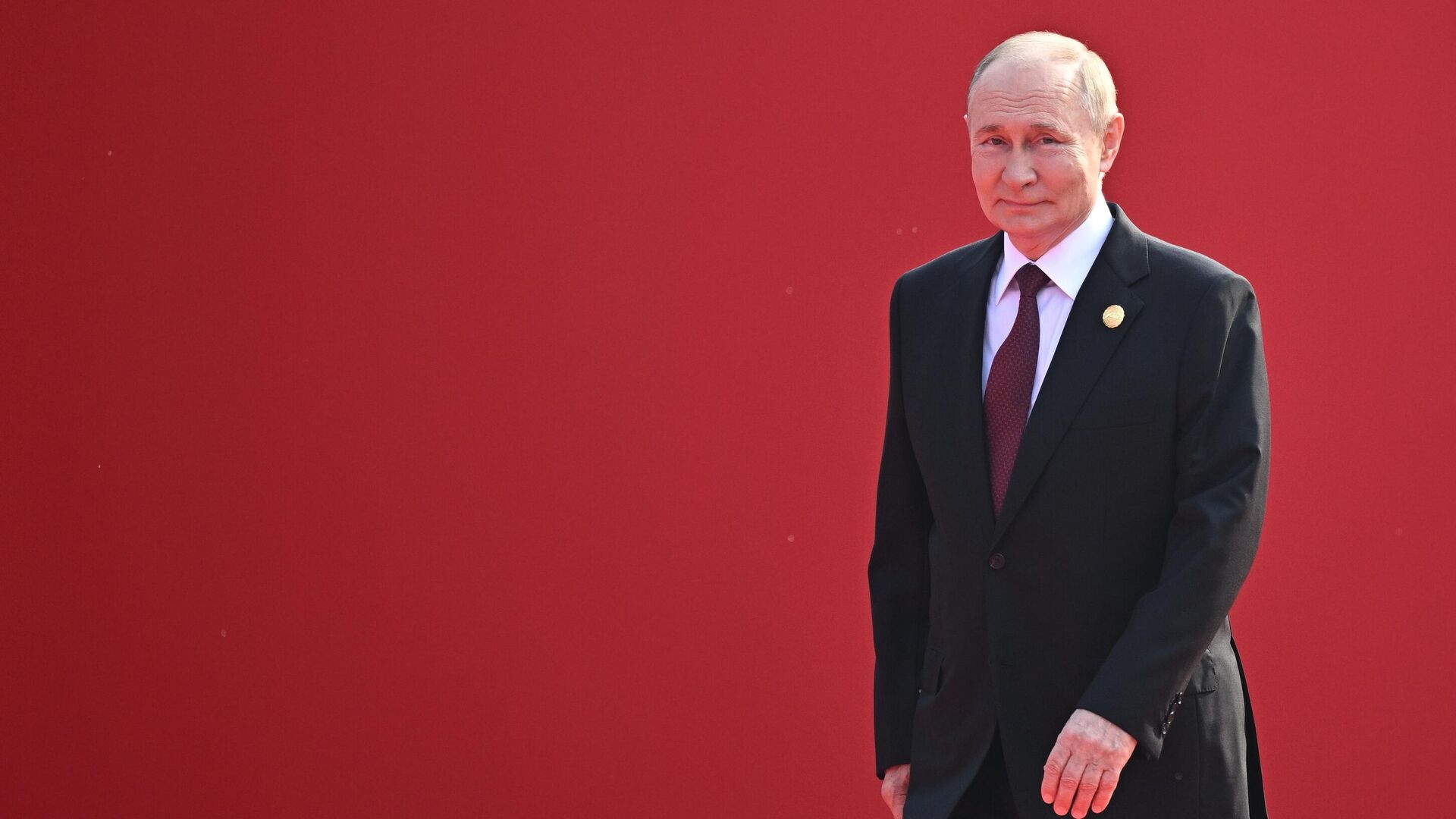 Путин обсудил двусторонние отношения с Ким Чен Ыном и президентом Конго Путин обсудил двусторонние отношения с Ким Чен Ыном и президентом Конго