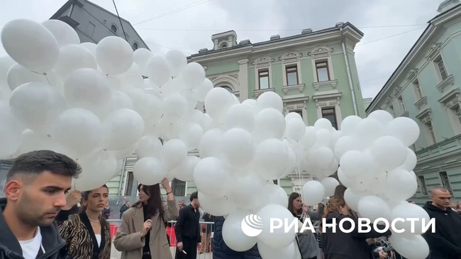 Почтение памяти жертв теракта в Беслане в Москве