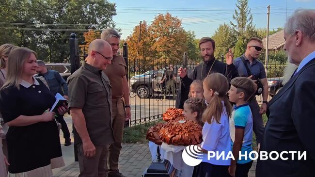 Визит Кириенко и главы ЛНР в восстановленный молодежный просветительский центр при Вознесенском соборе