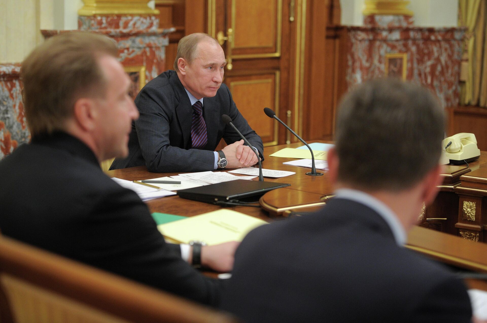 Председатель правительства РФ Владимир Путин проводит заседание правительства РФ в Доме правительства Российской Федерации Председатель правительства РФ Владимир Путин проводит заседание правительства РФ в Доме правительства Российской Федерации - РИА Новости, 1920, 03.09.2025