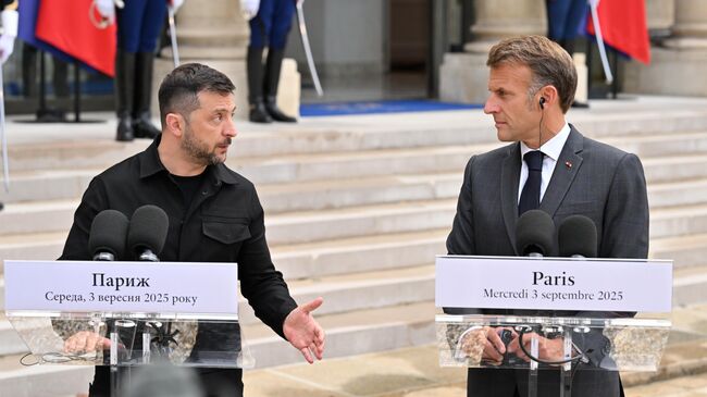Владимир Зеленский и Эммануэль Макрон во время встречи в Париже. 3 сентября 2025