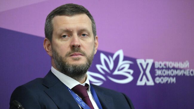 Председатель правления АО РОСЭКСИМБАНК Петр Засельский во время сессии Россия – Таиланд на ВЭФ-2025